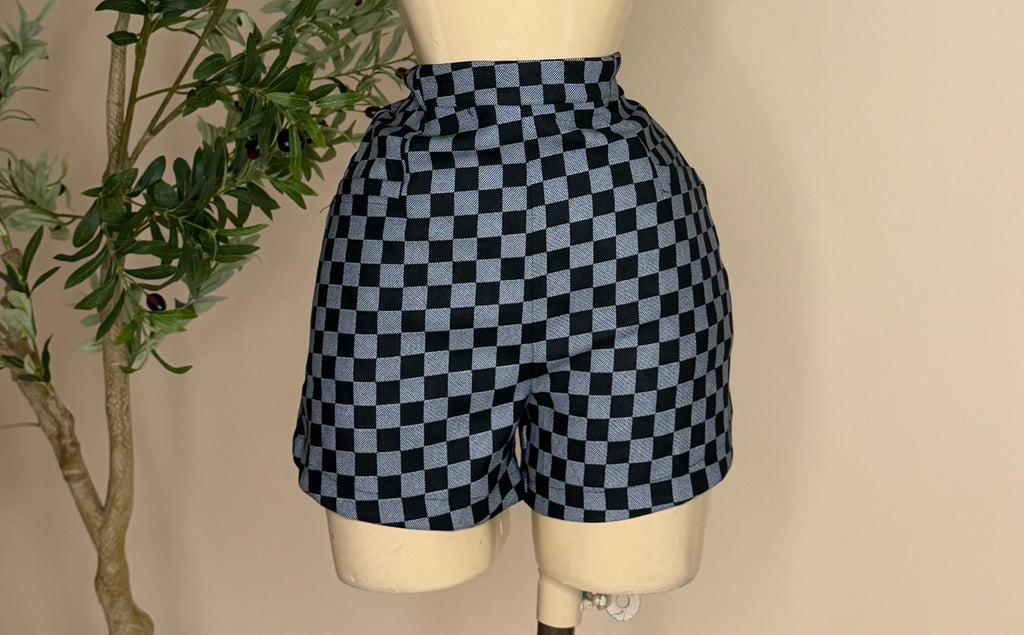 CHECKERS SHORT