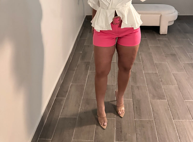 JULIA SHORT