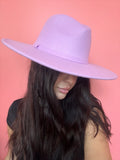 BETTIE HAT