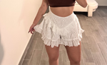 RUFFLE EYELET SHORT