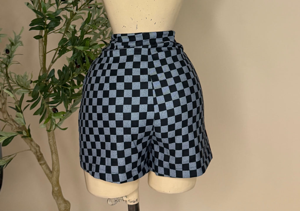 CHECKERS SHORT