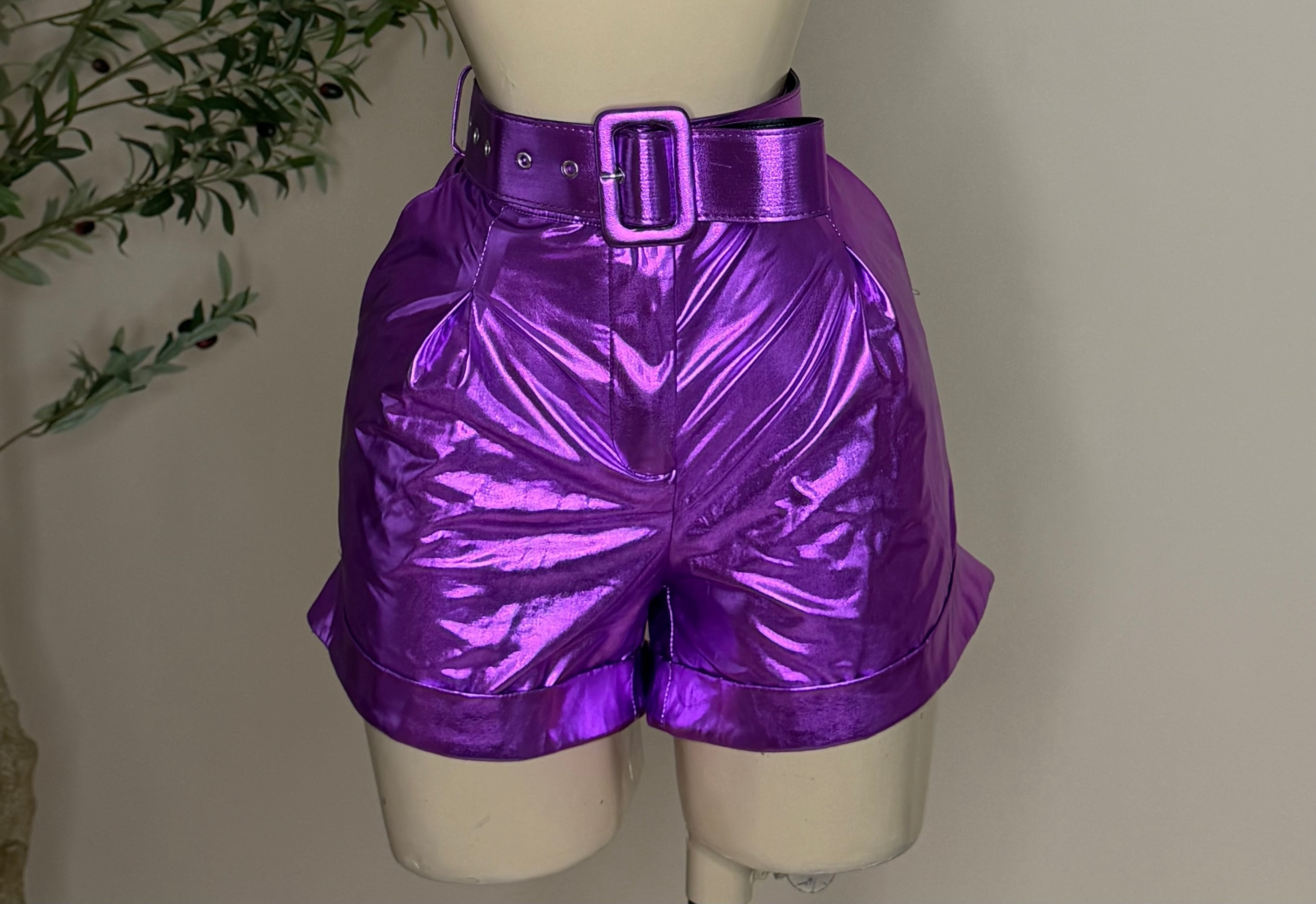 METALLIC SHORT (PURPLE)