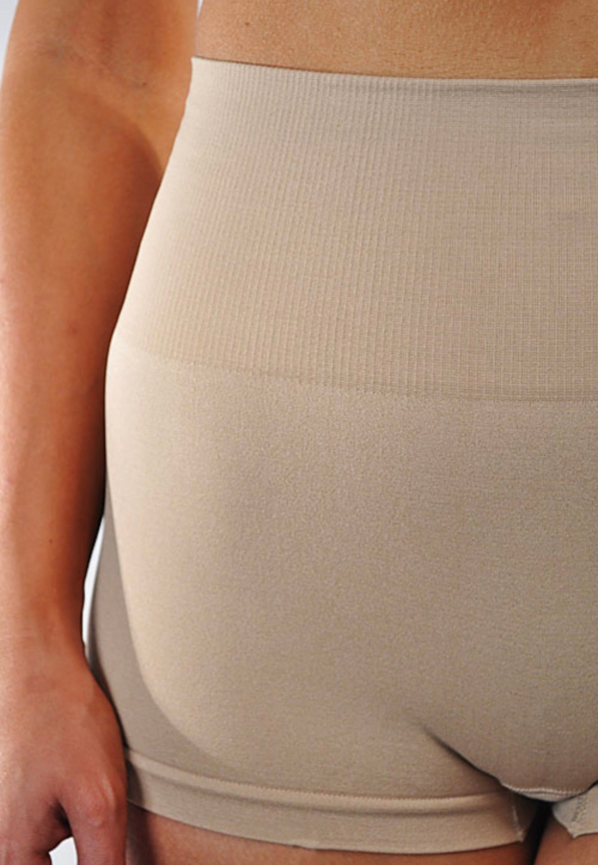 SHAPEWEAR SHORT