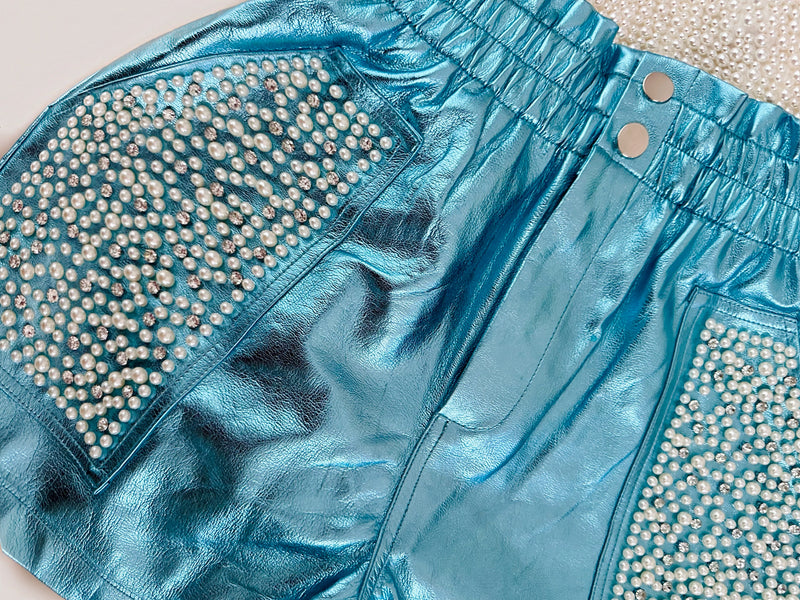 PEARL METALLIC SHORT