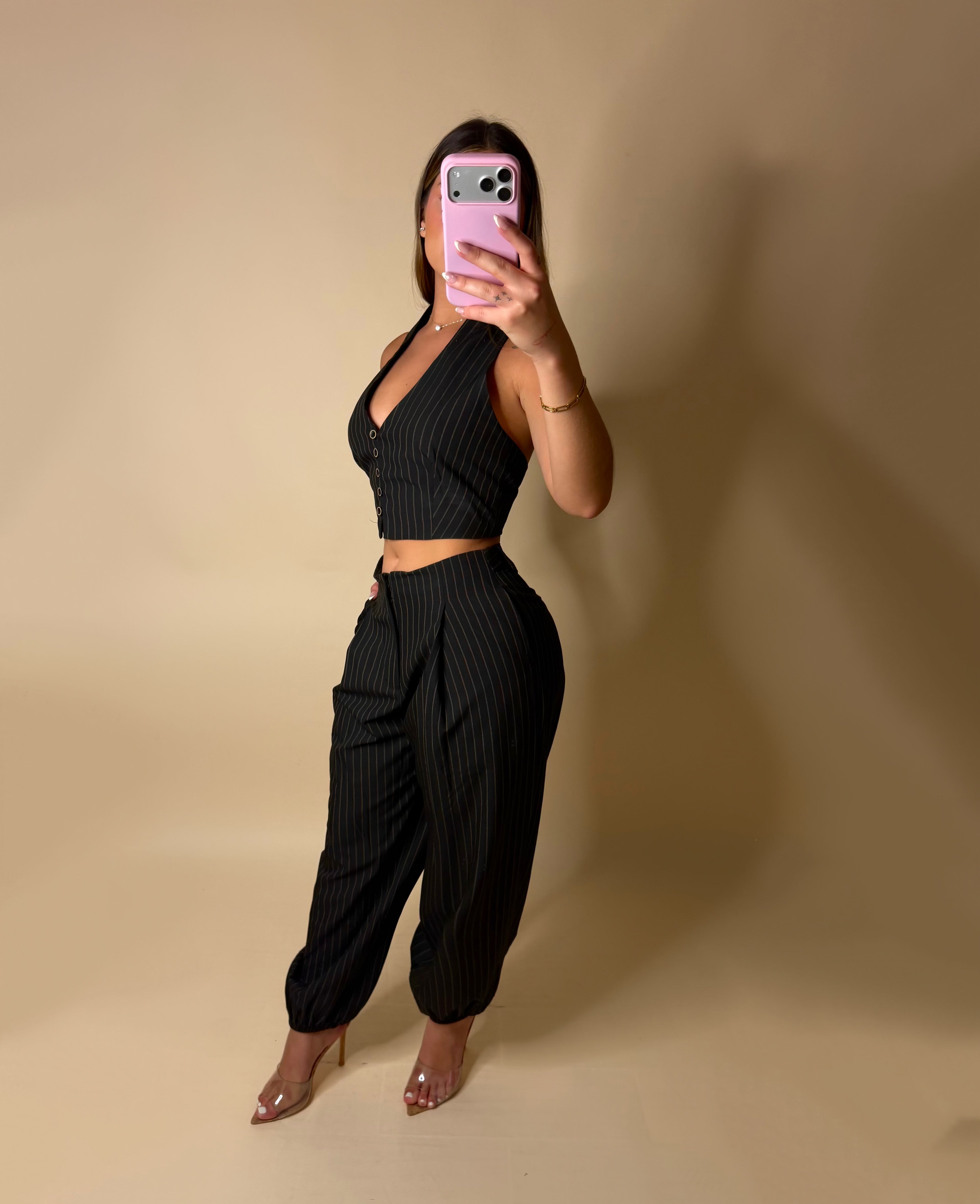 DEBBIE  SET