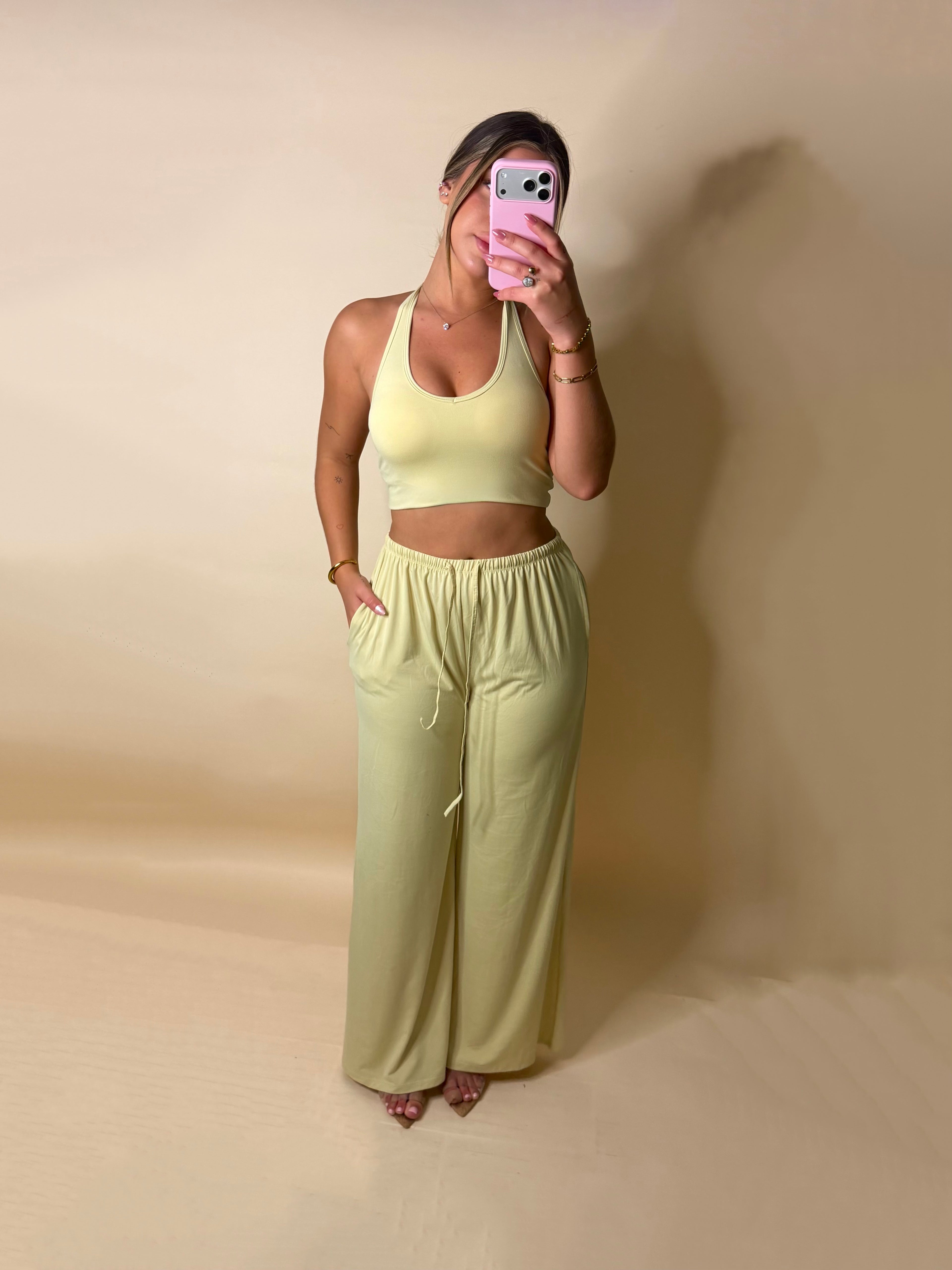 LOUNGE SET (BUTTER YELLOW)