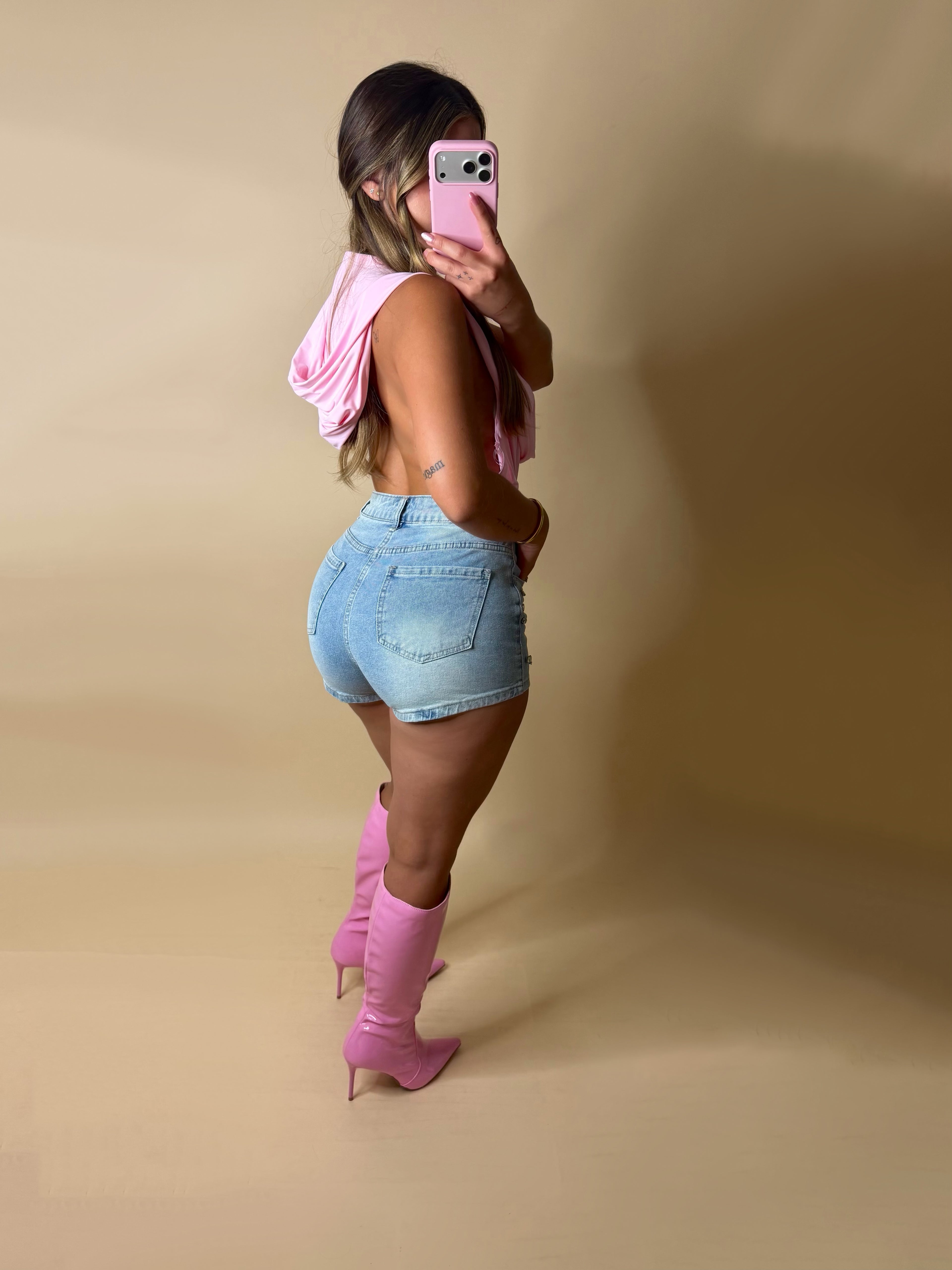 DOLLY SHORT