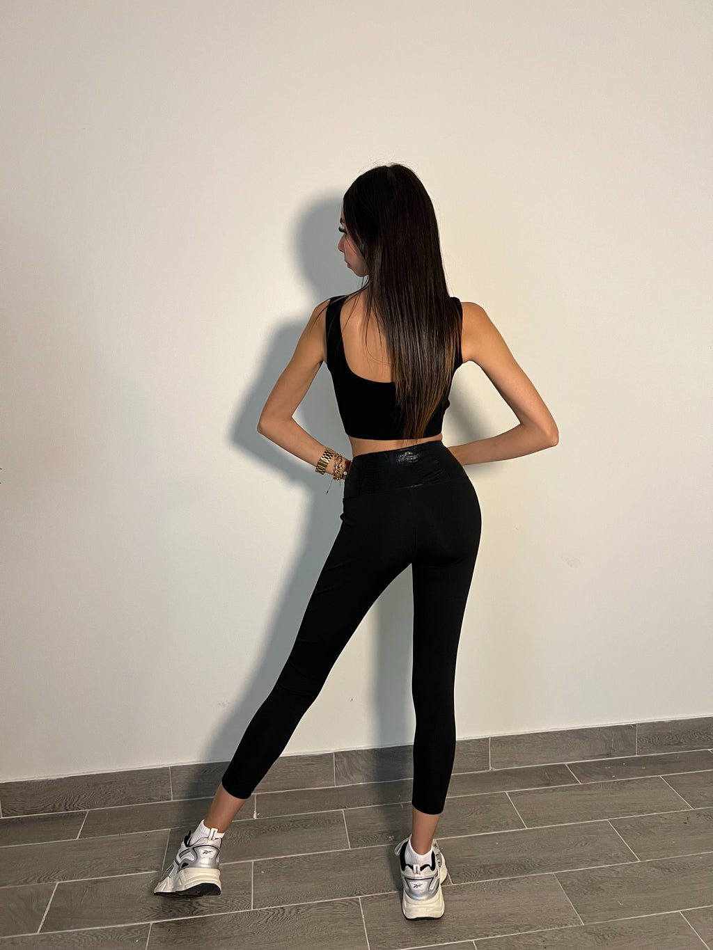 NEED BASIC TOP
