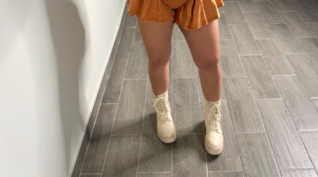 COMBAT BOOTS