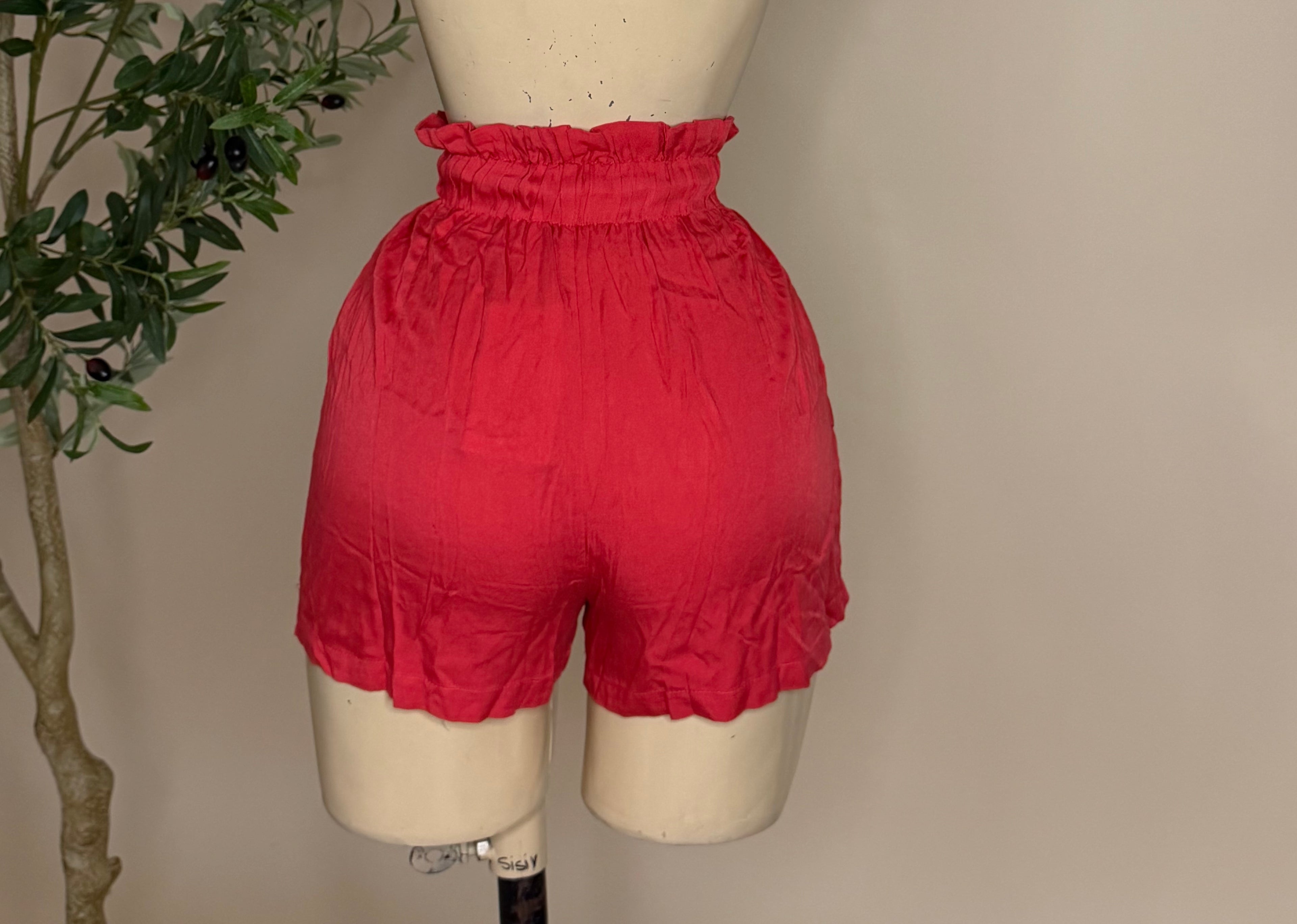 CHERRY SHORT