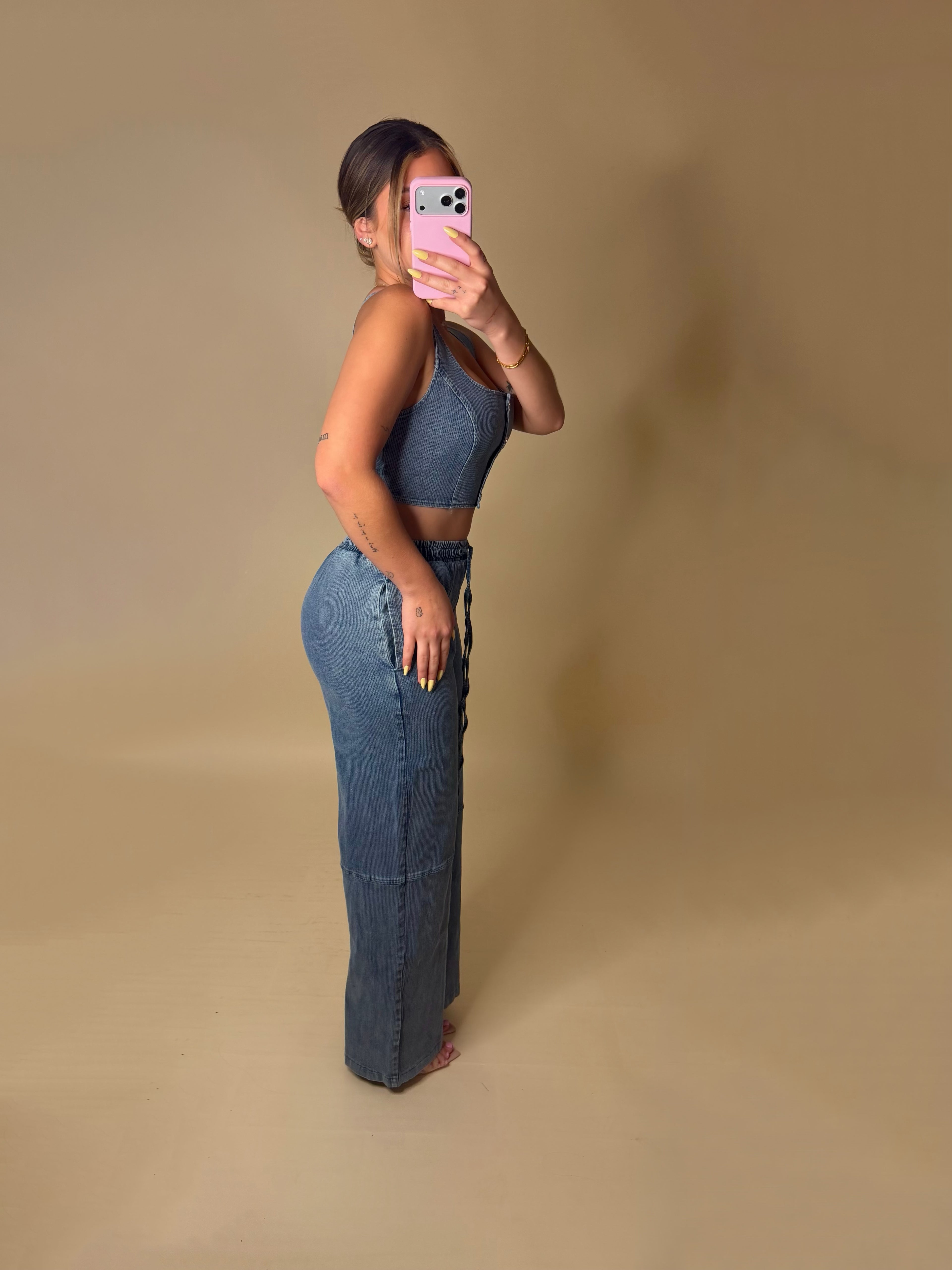 HALLIE  SET