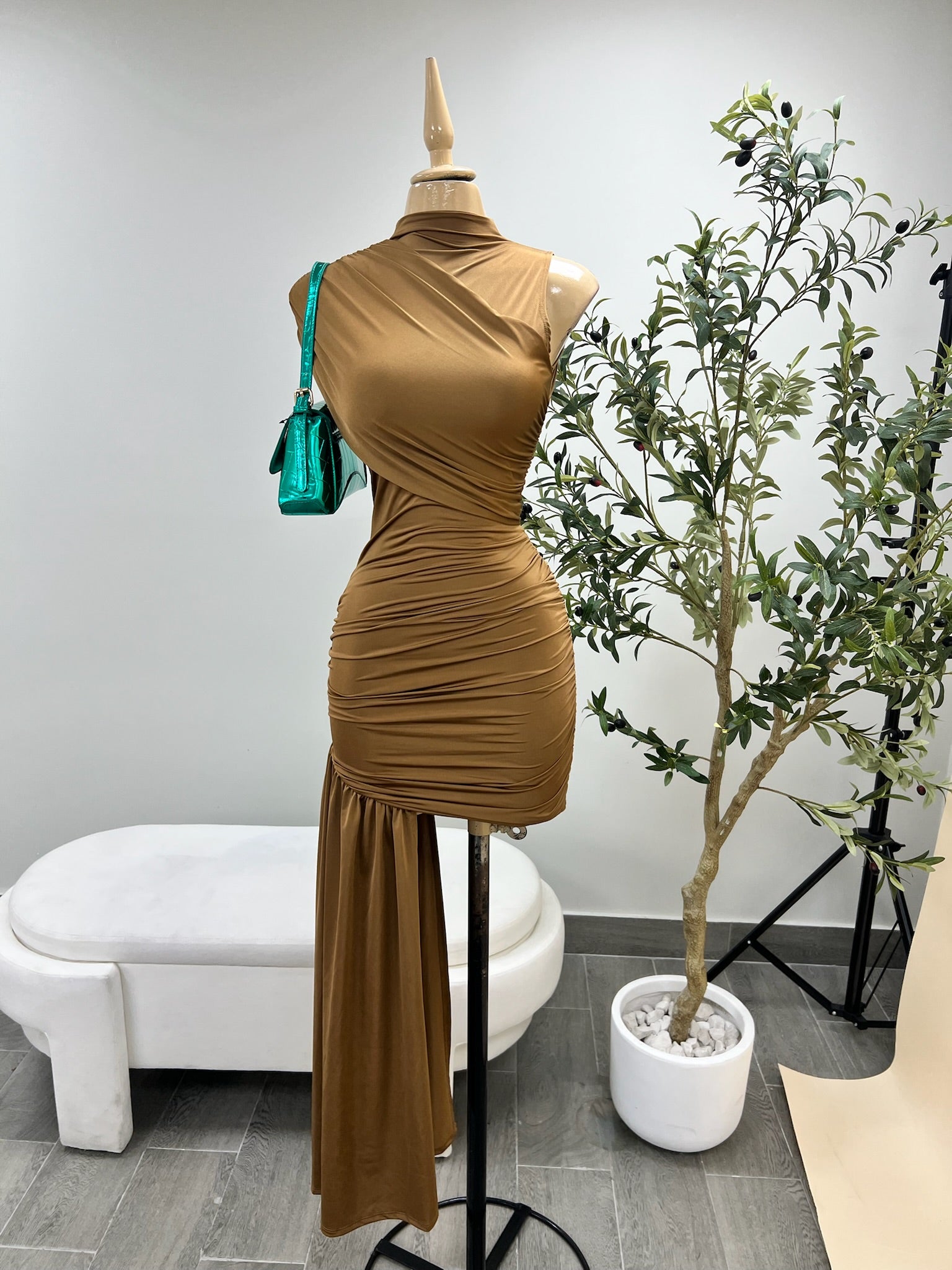 PENELOPE DRESS (GOLD)