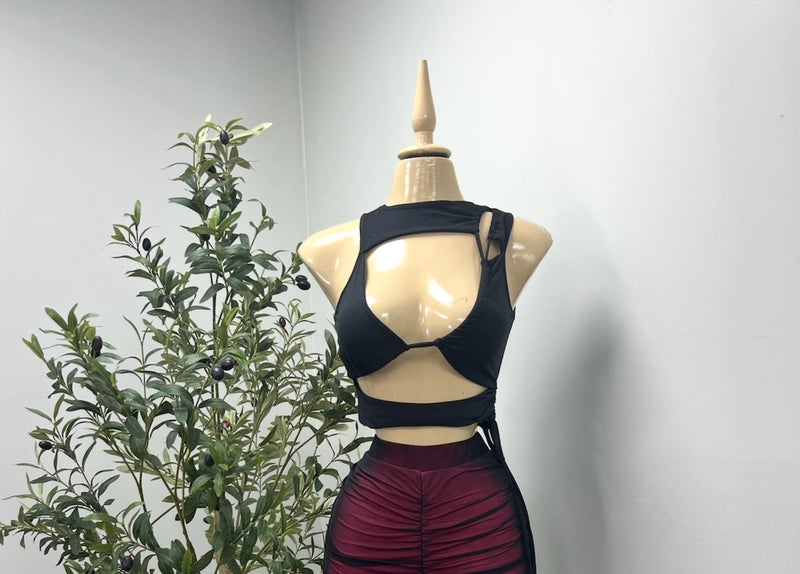 APRIL TOP