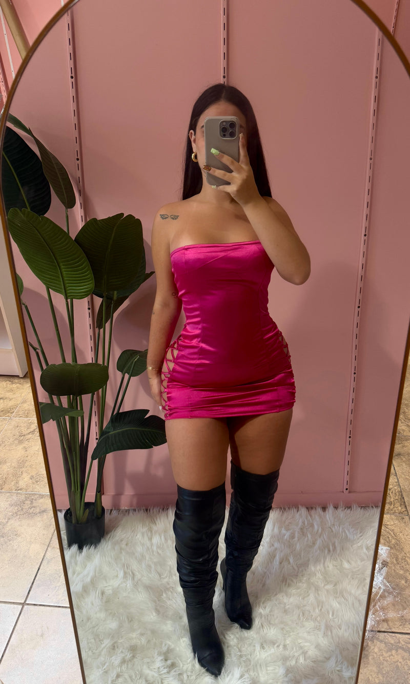 TRIXY DRESS (PINK)