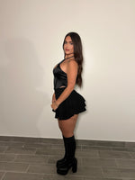 FLIRTY TOP (BLACK)