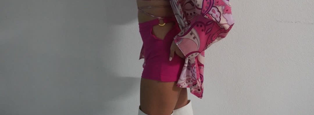 BELLA SHORT (HOT PINK)
