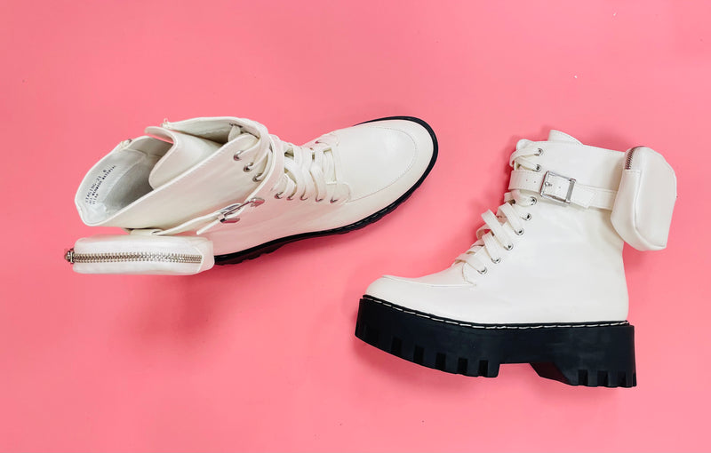 STAGING BOOTS