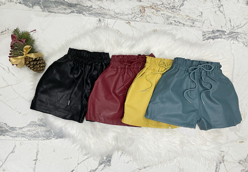 LIZZIE SHORTS